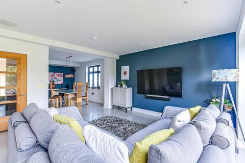 9 Briton Crescent, South Croydon, CR2 0JN