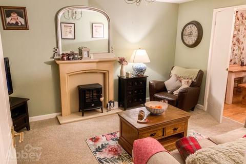 44 Hunters Ridge, Tonna, Neath, SA11 3FE