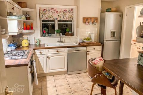 44 Hunters Ridge, Tonna, Neath, SA11 3FE