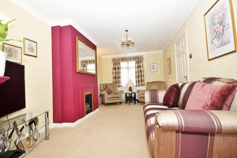 28 Kidder Road, Rayne, Braintree, CM77 6TN