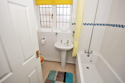 28 Kidder Road, Rayne, Braintree, CM77 6TN