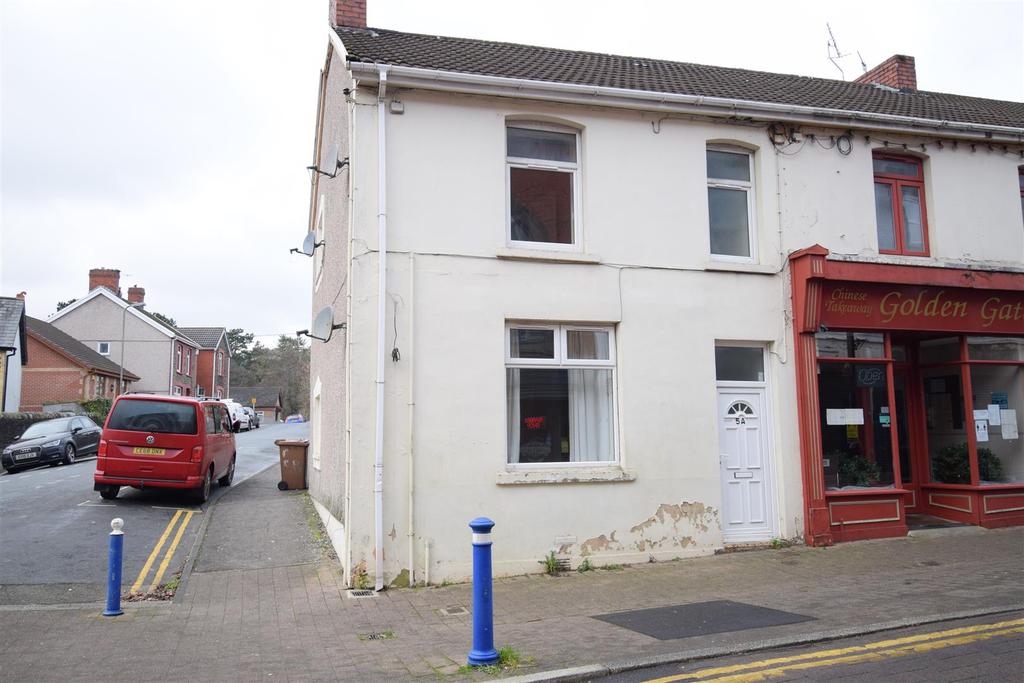 Penallta Road, Ystrad Mynach, Hengoed 2 bed end of terrace house £145,000