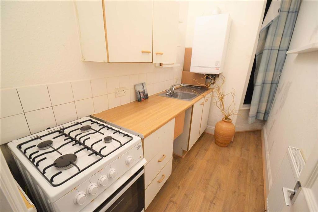 31 Ellesmere Road, Chorlton, Manchester Studio £425 pcm (£98 pw)