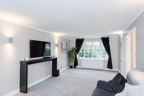 22 Geralds Grove, Banstead, SM7 1NE