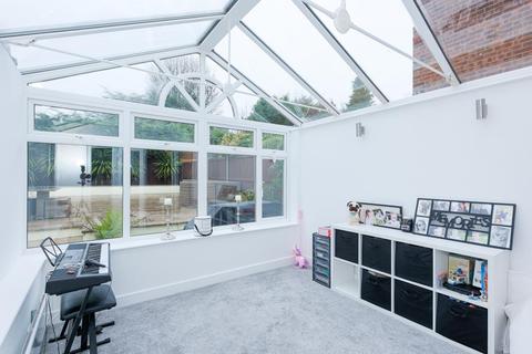 22 Geralds Grove, Banstead, SM7 1NE