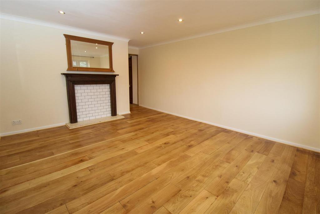 Lounge / Dining Room
