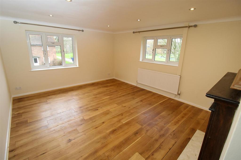 Lounge / Dining Room