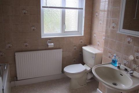 43 Waverley Road, London, E18 1HU