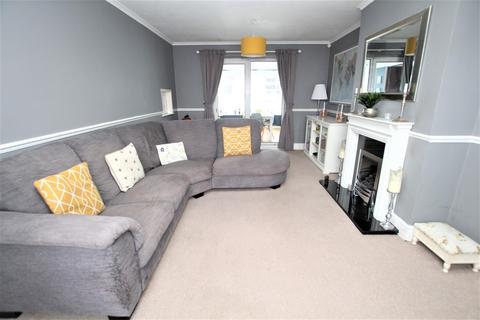 9 Kestrel Mount, Bradford, BD2 4EZ