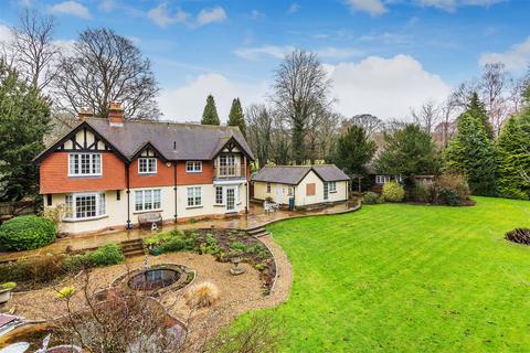 Tillingbourne Cottage Gomshall Lane, Shere, Guildford, GU5 9HB