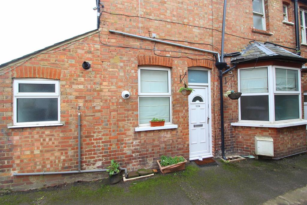 Hatfield Road, St. Albans 1 bed £850 pcm (£196 pw)
