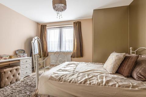 Flat 6, 15 Page Road, Feltham, TW14 8DT