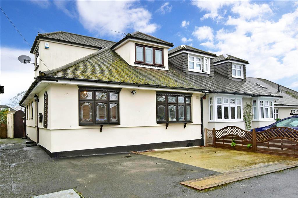 Catherine Close, Pilgrims Hatch, Brentwood, Essex 4 bed bungalow £500,000