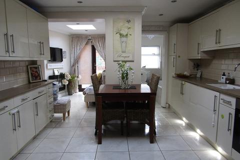 11 Glannant Terrace, Ystradgynlais, Swansea, SA9 1BD