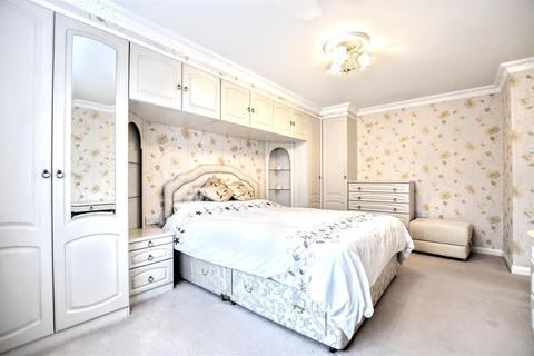 10 Maytree Close, Darfield, Barnsley, S73 9JS
