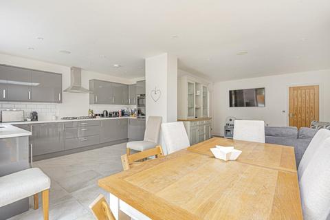 11 Bourne Vale, Bromley, BR2 7JN