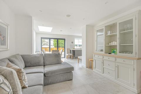11 Bourne Vale, Bromley, BR2 7JN