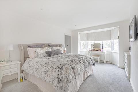 11 Bourne Vale, Bromley, BR2 7JN
