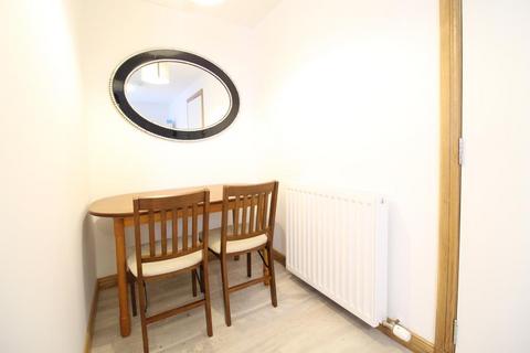 2 bedroom flat to rent, Loanhead Terrace, Apartment 2, AB25