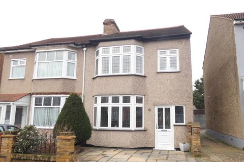 19 Park Crescent, Hornchurch, RM11 1BJ