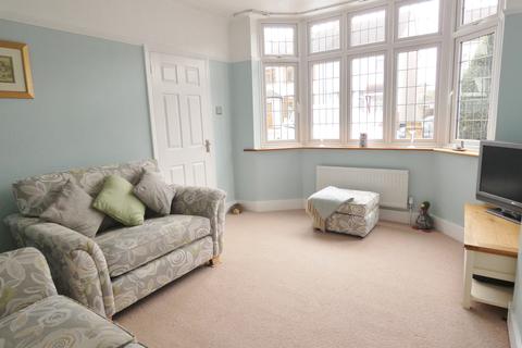 19 Park Crescent, Hornchurch, RM11 1BJ