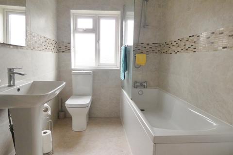 19 Park Crescent, Hornchurch, RM11 1BJ