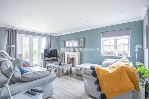36 Croft Avenue, West Wickham, BR4 0QJ