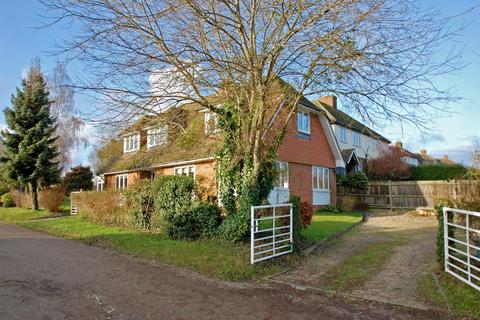 White Gates New Road, Chalfont St Giles, HP8 4AG