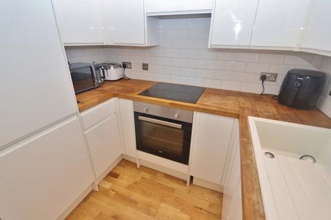 9 Barkwood Close, Romford, RM7 7AG