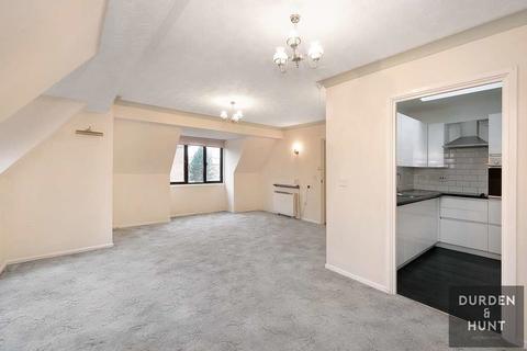 2 bedroom apartment for sale - Manor Court Lodge, South Woodford, E18