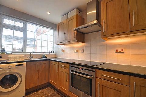 24 Baynham Drive, Worcester, WR5 2NJ