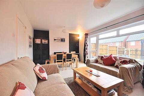 24 Baynham Drive, Worcester, WR5 2NJ