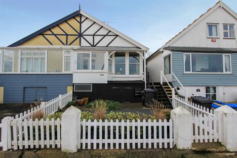 Iluka Spa Esplanade, Herne Bay, CT6 8EP