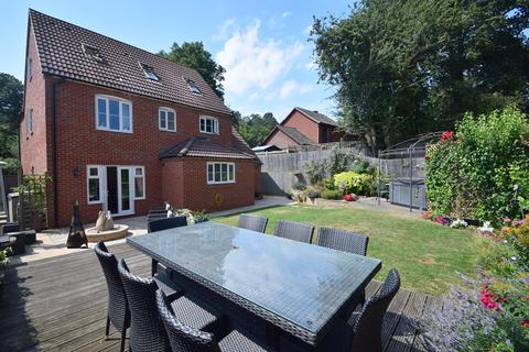 1 Moat Lane, Lower Upnor, Rochester, ME2 4GP