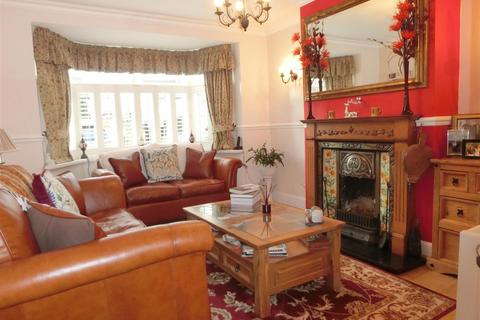 16 Alfreda Avenue, Hollywood, Birmingham, B47 5BP