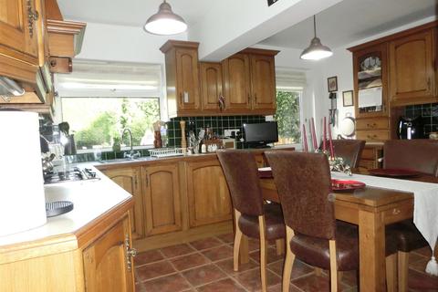 16 Alfreda Avenue, Hollywood, Birmingham, B47 5BP