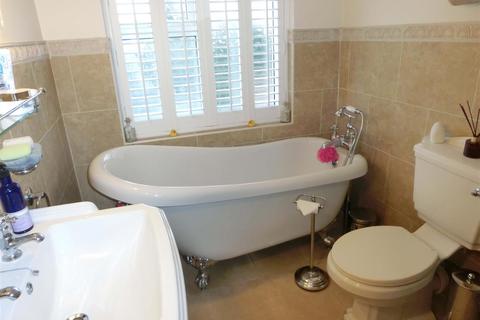 16 Alfreda Avenue, Hollywood, Birmingham, B47 5BP