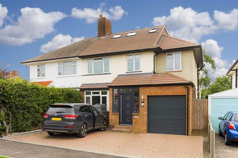14 Lymington Gardens, Epsom, KT19 0LY