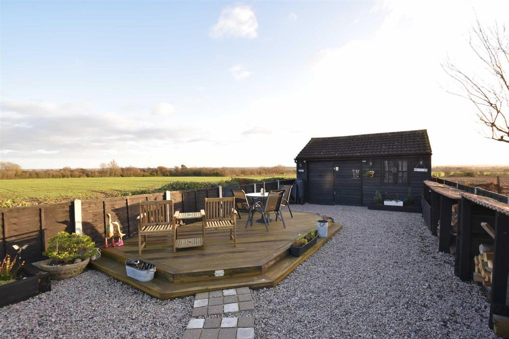Rest Cottages, Lambourne Hall Road, Canewdon 2 bed end of terrace house