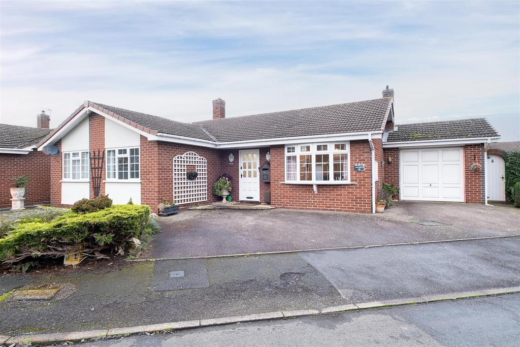 Leofric Close, Kings Bromley, BurtonOnTrent 2 bed detached bungalow