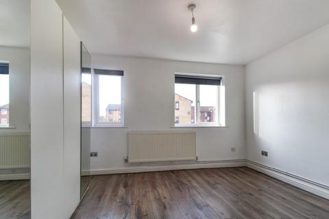 1 bedroom flat to rent, Wigston Close, London, N18