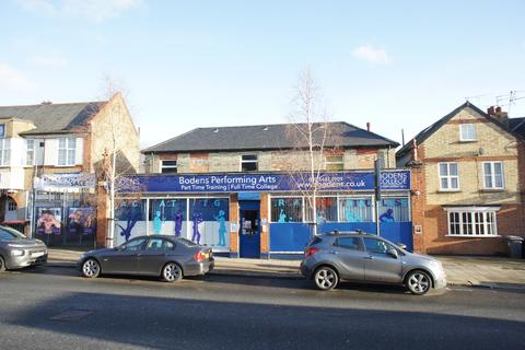 99 East Barnet Road, Barnet, EN4 8RF