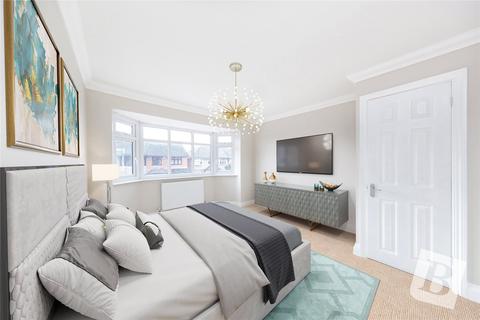 2 Gray Gardens, Rainham, RM13 7NH