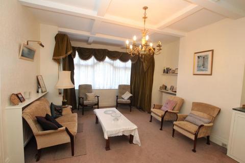 31 Shaftesbury Avenue, Kenton, Harrow, HA3 0QU