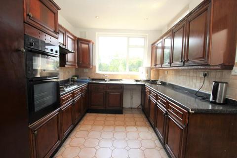 31 Shaftesbury Avenue, Kenton, Harrow, HA3 0QU