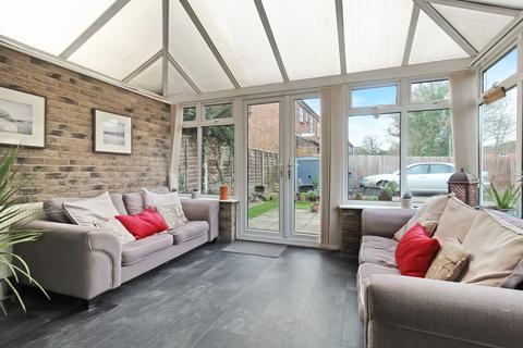 2 Cartwright Close, Bournemouth, BH10 5HL