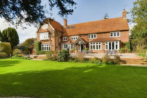 6 bedroom manor house for sale, Priory Court, Whitchurch