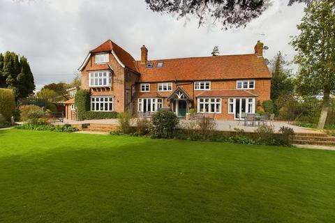 6 bedroom manor house for sale, Priory Court, Whitchurch