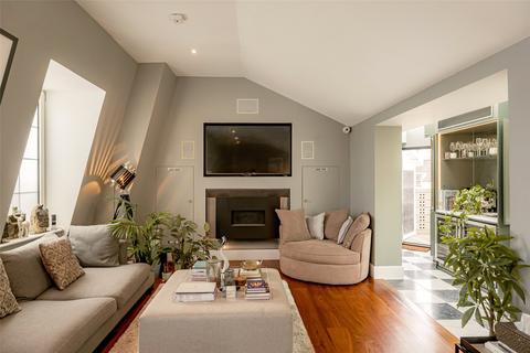 Carlyle Court, Chelsea Harbour, SW10