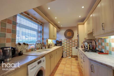 11 Collingwood Road, Basildon, SS16 4DP